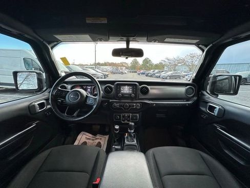 Used 2019 Jeep Wrangler Unlimited Sport S image 2