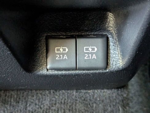 Used 2020 Toyota 4Runner SR5 Premium w/ Moonroof Package AWD/4WD image 16