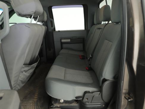 Used 2016 Ford F250 XLT w/ XLT Premium Package image 5