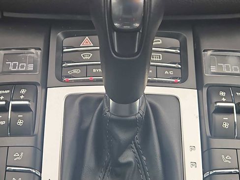 Used 2017 Porsche Macan image 17