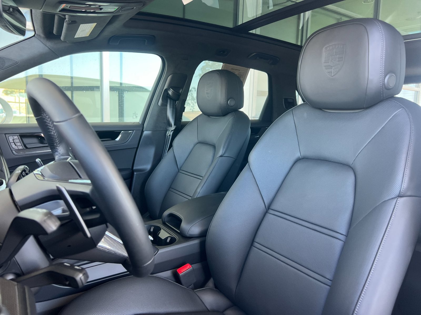 Certified 2026 Porsche Cayenne GTS AWD/4WD image 5
