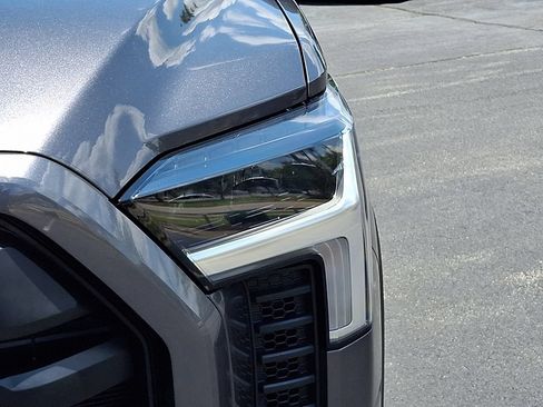 Used 2023 Toyota Tundra SR5 w/ SR5 Convenience Package AWD/4WD image 9