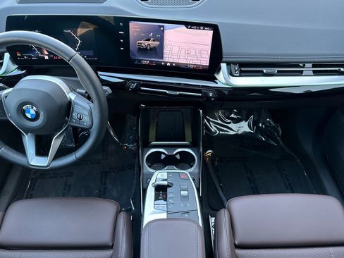 Used 2025 BMW X1 xDrive28i w/ Technology Package image 10