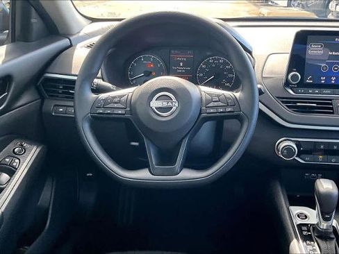 Certified 2025 Nissan Altima 2.5 S image 6