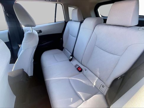 Used 2025 Toyota Corolla Cross LE FWD image 20
