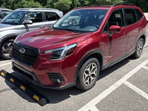 Used 2022 Subaru Forester Premium AWD/4WD image 1
