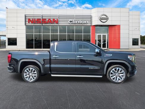 Used 2024 GMC Sierra 1500 Denali w/ Denali Reserve Package AWD/4WD image 2