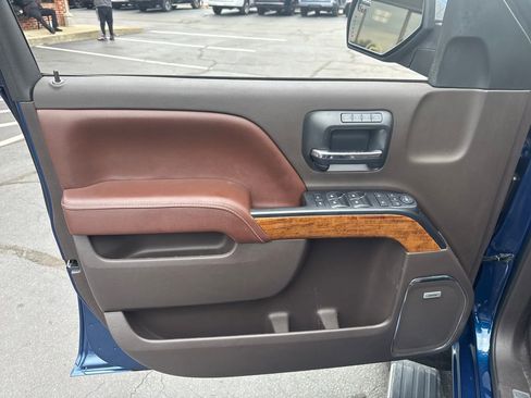 Used 2017 Chevrolet Silverado 1500 High Country AWD/4WD image 17