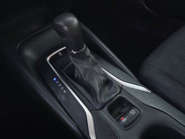 Used 2020 Toyota Corolla LE FWD image 23