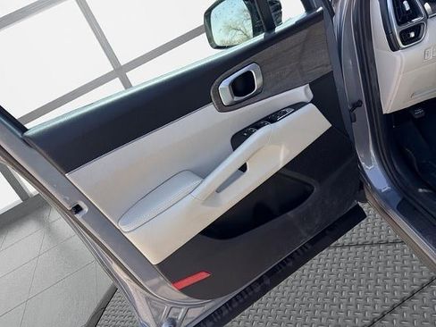 Used 2022 Kia Sorento S AWD/4WD image 37