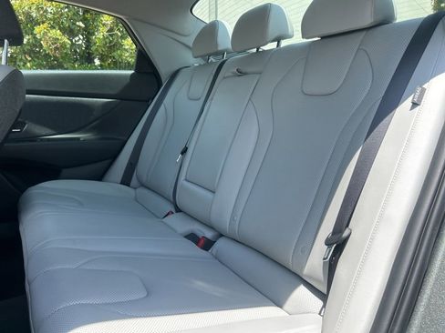Certified 2026 Hyundai Elantra Limited FWD image 27