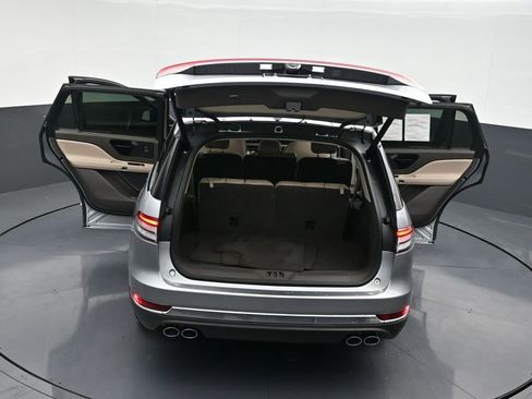 Used 2023 Lincoln Aviator Reserve image 38