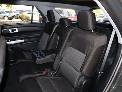 Certified 2023 Ford Explorer XLT RWD image 36