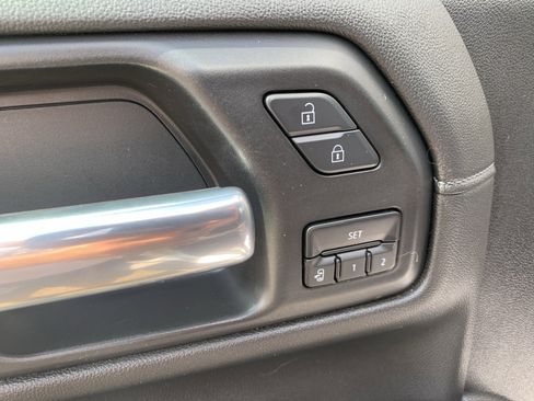 Used 2021 Chevrolet Silverado 1500 LTZ AWD/4WD image 11