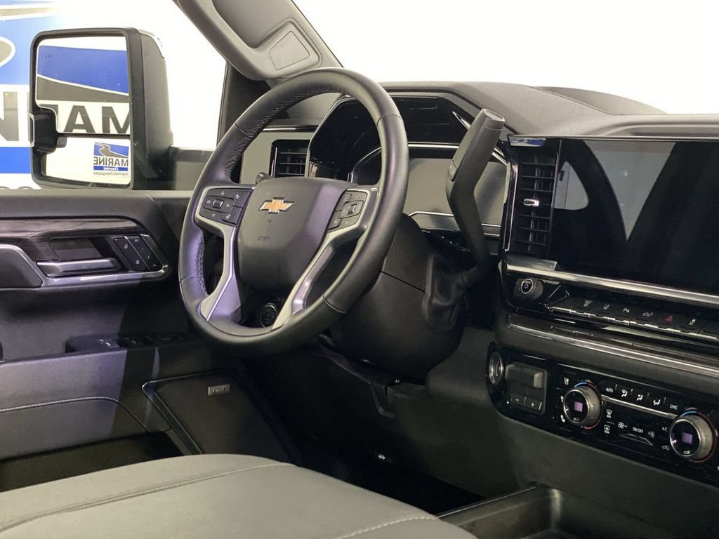 Used 2024 Chevrolet Silverado 2500 LTZ w/ LTZ Convenience Package AWD/4WD image 14