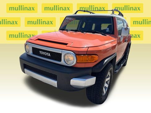 Used 2014 Toyota FJ Cruiser 4WD w/ Upgrade Package image 9