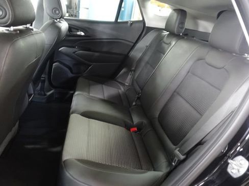 Used 2025 Chevrolet Trax LT w/ Driver Confidence Package FWD image 20