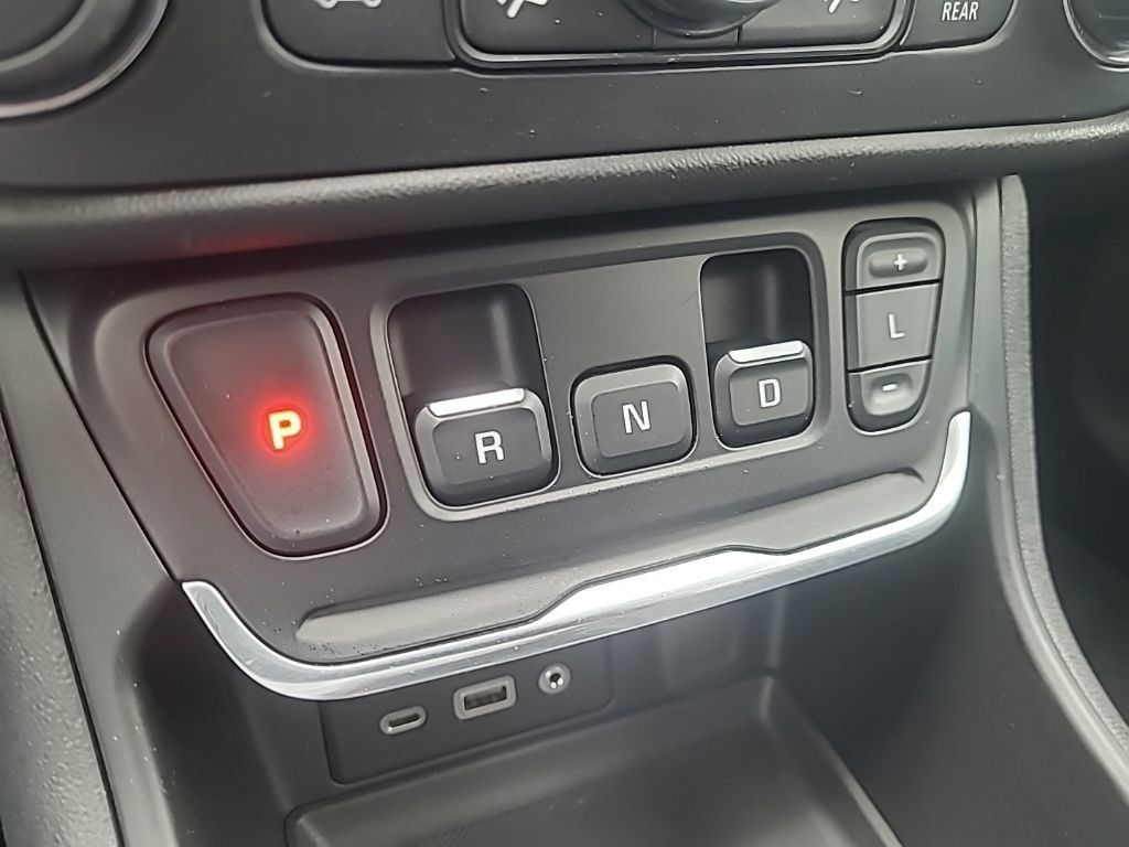 Used 2020 GMC Terrain SLT AWD/4WD image 23