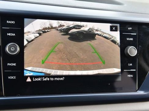 Used 2023 Volkswagen Taos SE image 12