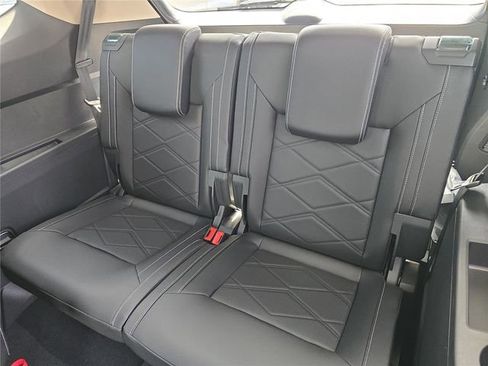 New 2026 Volkswagen Atlas SE image 10