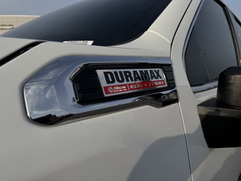 Used 2021 GMC Sierra 3500 Denali w/ Denali Ultimate Package image 11