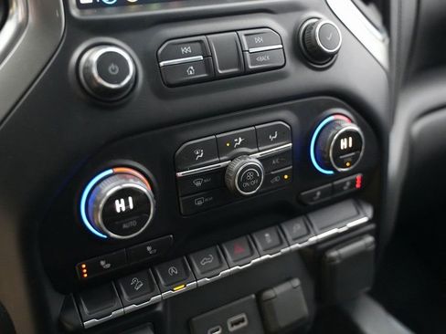 Used 2019 Chevrolet Silverado 1500 LT Trail Boss image 7