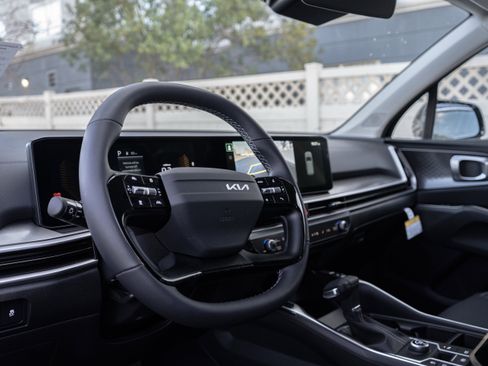 New 2026 Kia Sorento S FWD image 14
