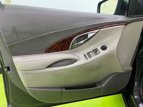 Used 2013 Buick LaCrosse FWD image 15
