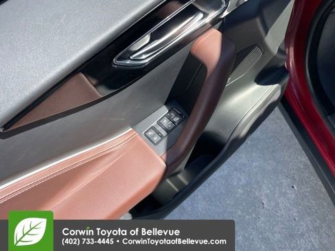 Used 2017 Jaguar F-PACE S image 11