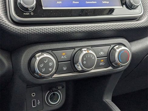 New 2025 Nissan Kicks Play S image 22