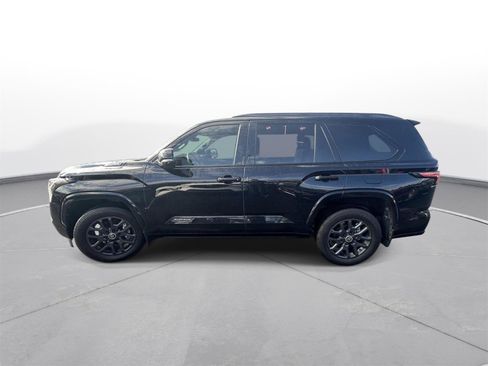 Used 2024 Toyota Sequoia Platinum image 8