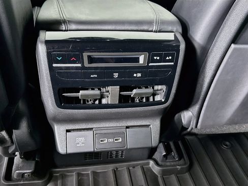 Used 2023 Acura MDX SH-AWD w/ Technology Package image 27