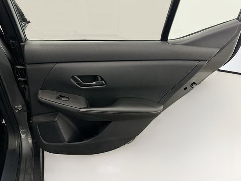 Used 2024 Nissan Sentra SV FWD image 30