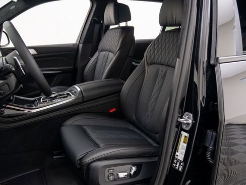 New 2026 BMW X7 xDrive40i image 16