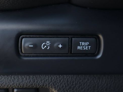 Used 2021 Nissan Titan S w/ HD Front GAWR Package AWD/4WD image 20