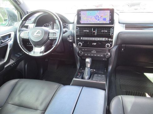 Used 2022 Lexus GX 460 Premium w/ Premium Package image 13