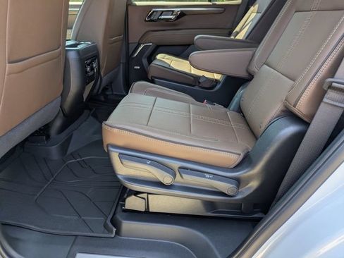 New 2026 Chevrolet Tahoe High Country AWD/4WD image 29