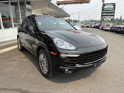 Used 2016 Porsche Cayenne S AWD/4WD image 11