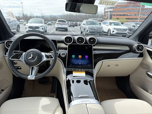 New 2026 Mercedes-Benz GLC 300 4MATIC image 11