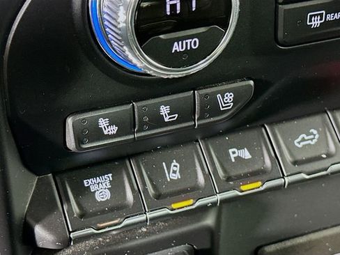 Used 2021 GMC Sierra 2500 AT4 w/ AT4 Premium Plus Package image 21