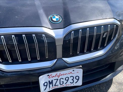 Used 2024 BMW i5 eDrive40i w/ Premium Package image 31