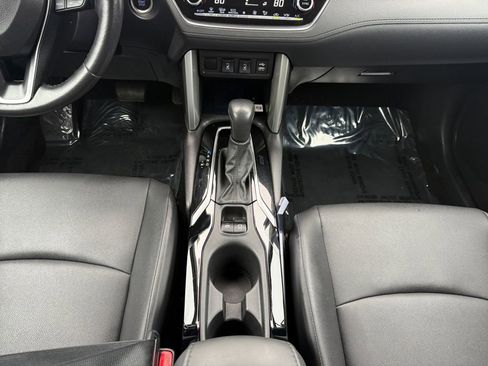 Used 2022 Toyota Corolla Cross XLE w/ Convenience Package image 15