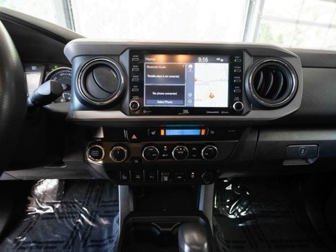 Used 2023 Toyota Tacoma TRD Sport w/ TRD Premium Sport Package AWD/4WD image 17