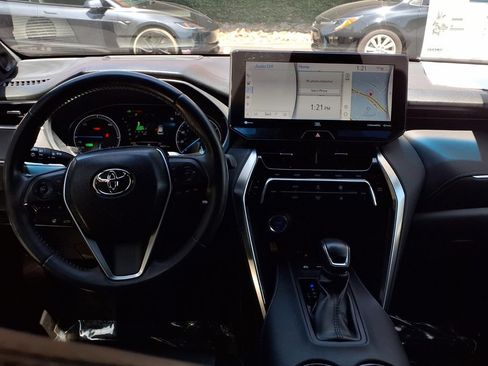 Certified 2022 Toyota Venza Limited w/ Advanced Technology Package AWD/4WD image 21