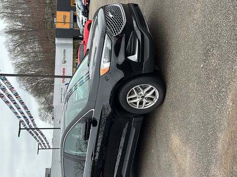 Used 2023 Ford Edge SEL image 3