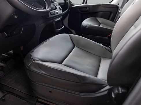 Used 2025 RAM ProMaster 2500 w/ Convenience Group FWD image 33