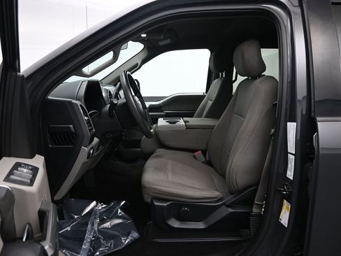 Used 2017 Ford F150 XLT w/ XTR Package image 20