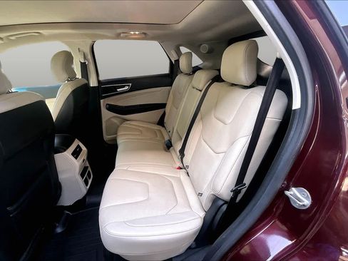 Used 2017 Ford Edge Titanium w/ Equipment Group 301A AWD/4WD image 21