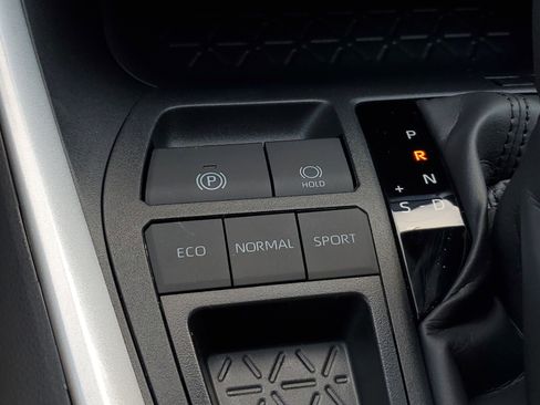 New 2025 Toyota RAV4 LE image 28