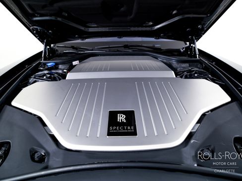 Certified 2025 Rolls-Royce Spectre w/ Spectre Launch Package image 32